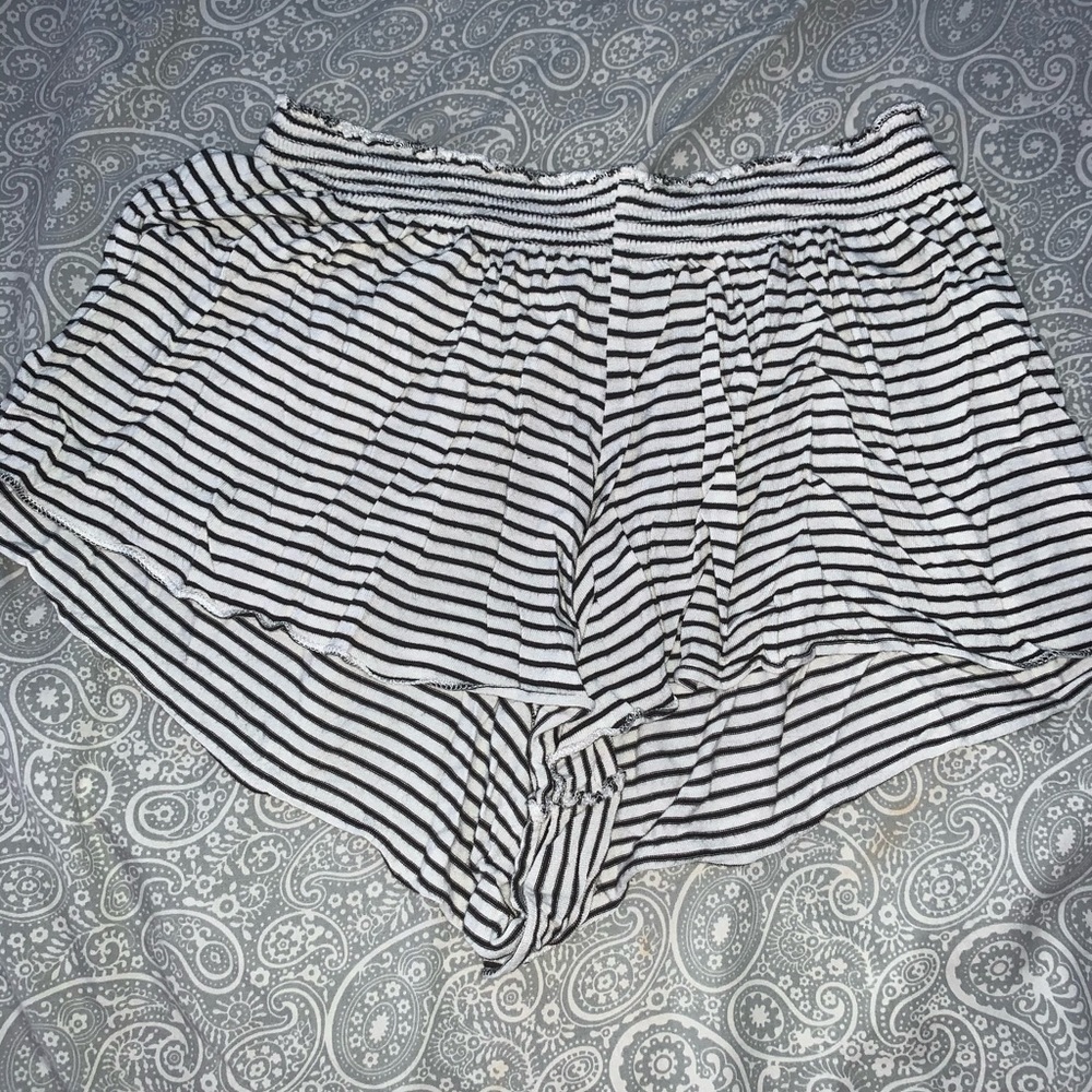 Striped flowy shorts